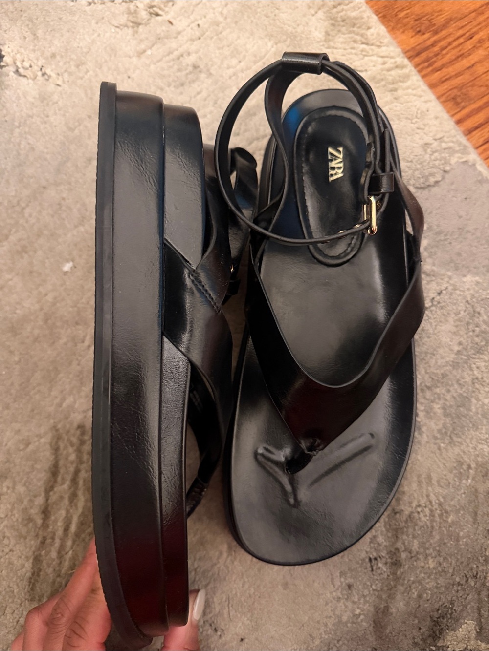 ZARA Black Strap Thong Sandals - Picture 4 of 8